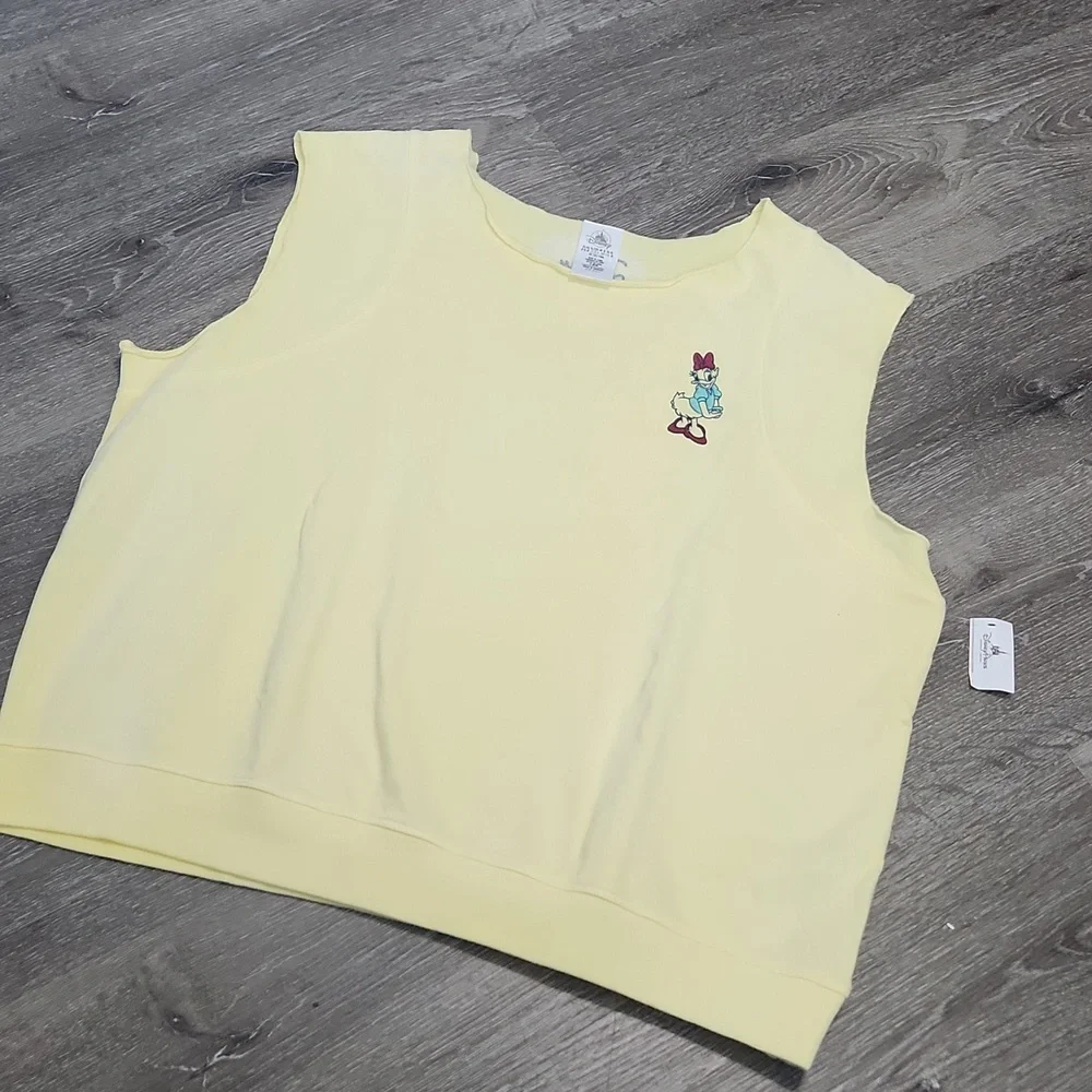 Disney Daisy Duck shirt NWT - Picture 1 of 7